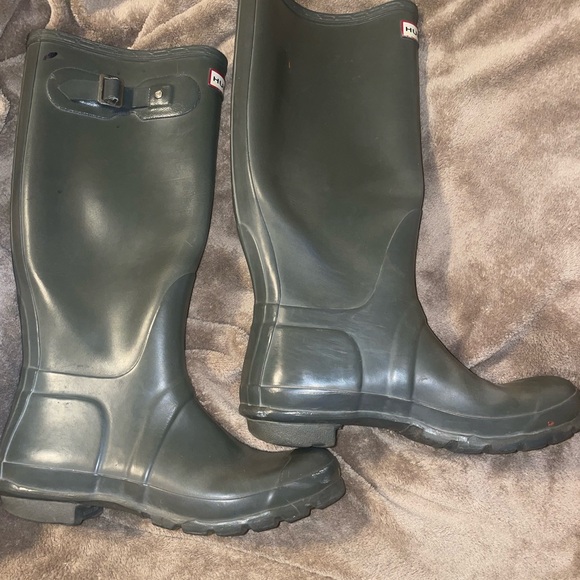Hunter Green Women's Rain Boots - Picture 2 of 7